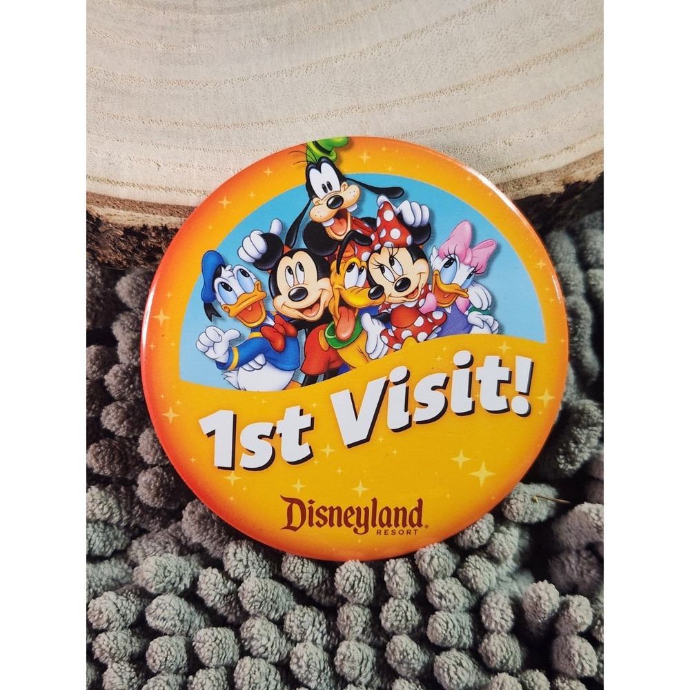 3" Disneyland 1st Visit Souvenir Button Pin Mickey Minnie / Donald Duck / Goofy